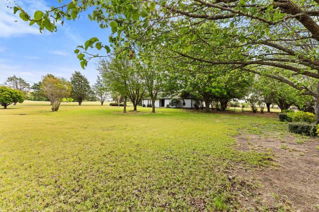 961 Shilling Drive, Elm Mott, TX 76640