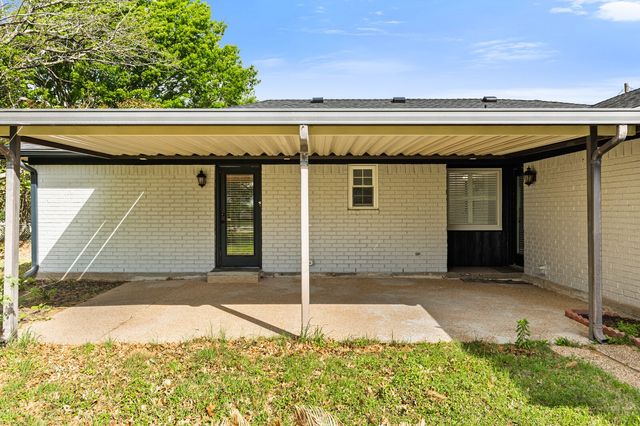 961 Shilling Drive, Elm Mott, TX 76640