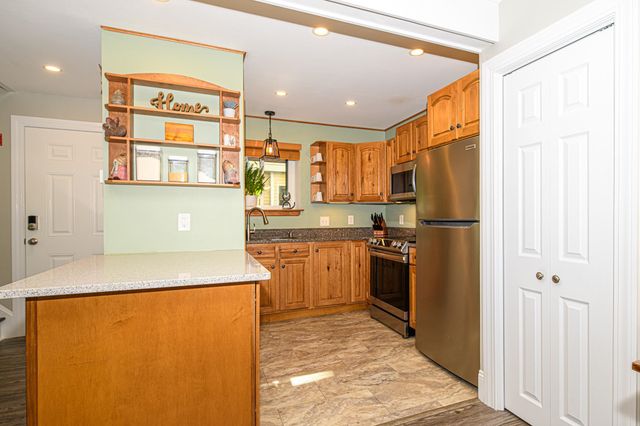 3 Franklin Heights, Rochester, NH 03867