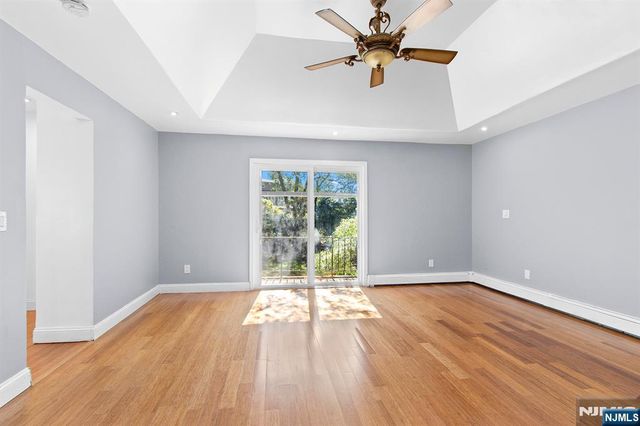 16 Winonah Avenue, Wayne, NJ 07470