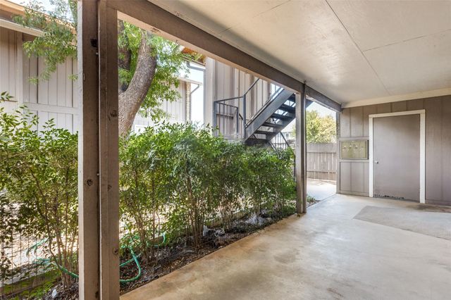 8621 Putnam DR A, Austin, TX 78757