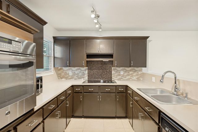 8621 Putnam DR A, Austin, TX 78757