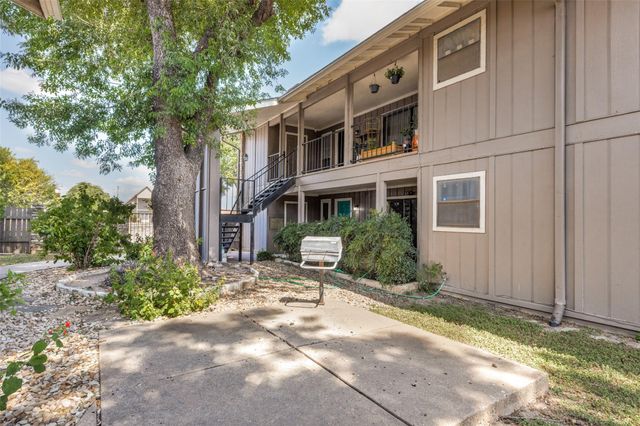 8621 Putnam DR A, Austin, TX 78757