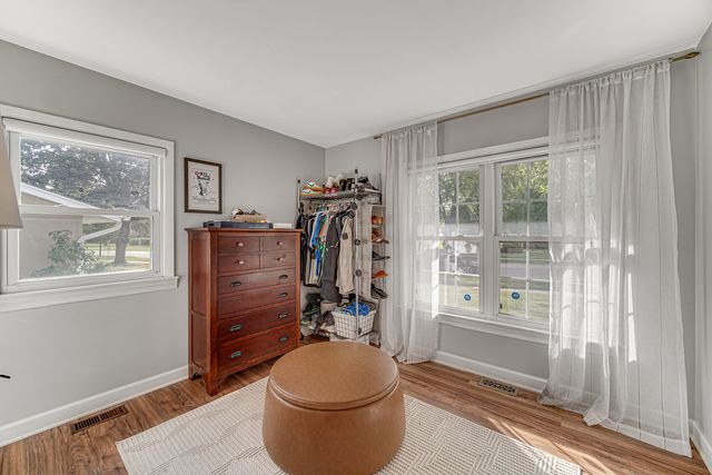 1072 Brantwood Avenue, Elk Grove Village, IL 60007