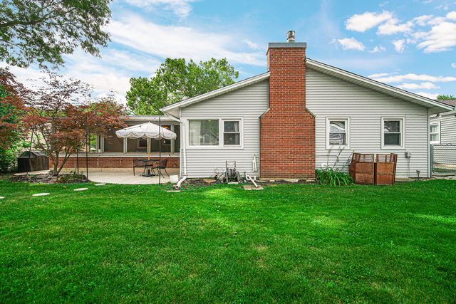 1072 Brantwood Avenue, Elk Grove Village, IL 60007