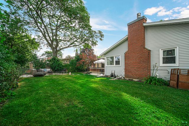 1072 Brantwood Avenue, Elk Grove Village, IL 60007