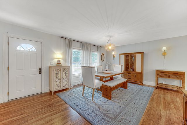 1072 Brantwood Avenue, Elk Grove Village, IL 60007