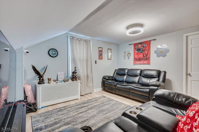 123 Harrison St, Bloomfield Twp., NJ 07003