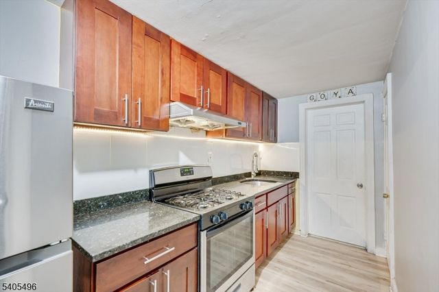 123 Harrison St, Bloomfield Twp., NJ 07003