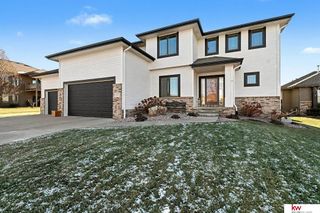18911 Leavenworth Street, Elkhorn, NE 68022