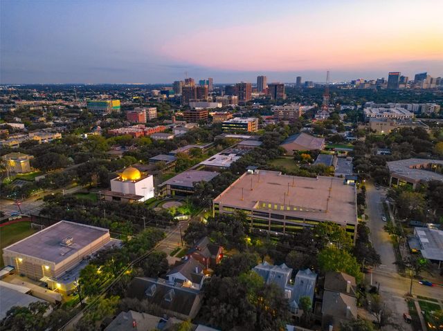 1212 W Alabama Street, Houston, TX 77006