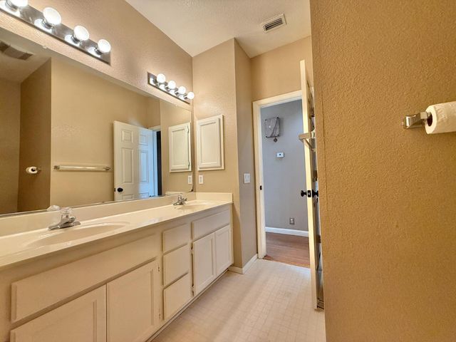 3941 Vancouver Cir, Stockton, CA 95209