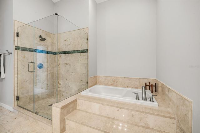 2403 W PALM DRIVE 2, Tampa, FL 33629