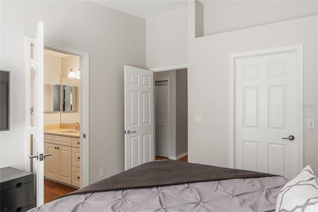 2403 W PALM DRIVE 2, Tampa, FL 33629