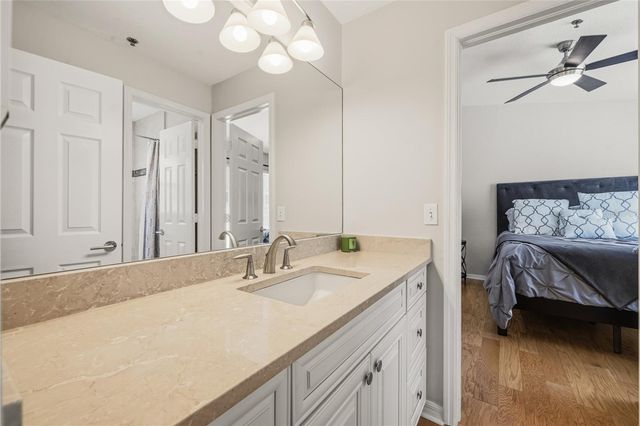 2403 W PALM DRIVE 2, Tampa, FL 33629