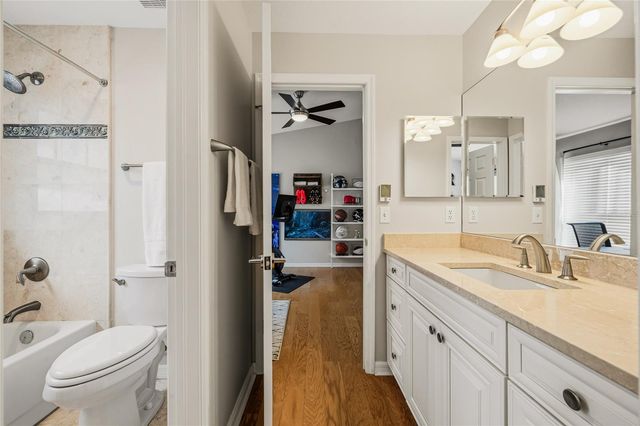 2403 W PALM DRIVE 2, Tampa, FL 33629