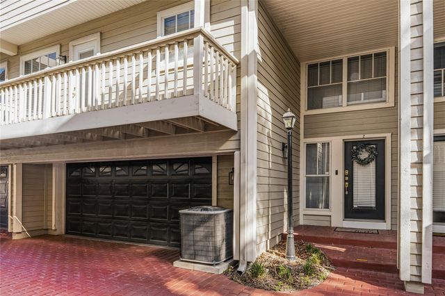 2403 W PALM DRIVE 2, Tampa, FL 33629