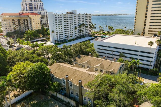 2403 W PALM DRIVE 2, Tampa, FL 33629