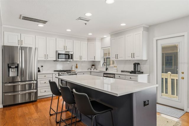 2403 W PALM DRIVE 2, Tampa, FL 33629