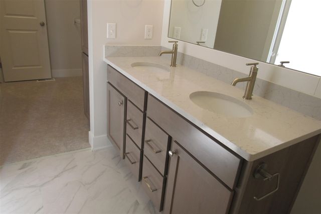 15708 Hawley Drive 49, Grand Haven, MI 49417