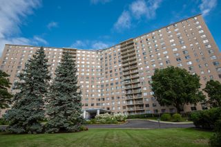 7061 N Kedzie Avenue 706, Chicago, IL 60645