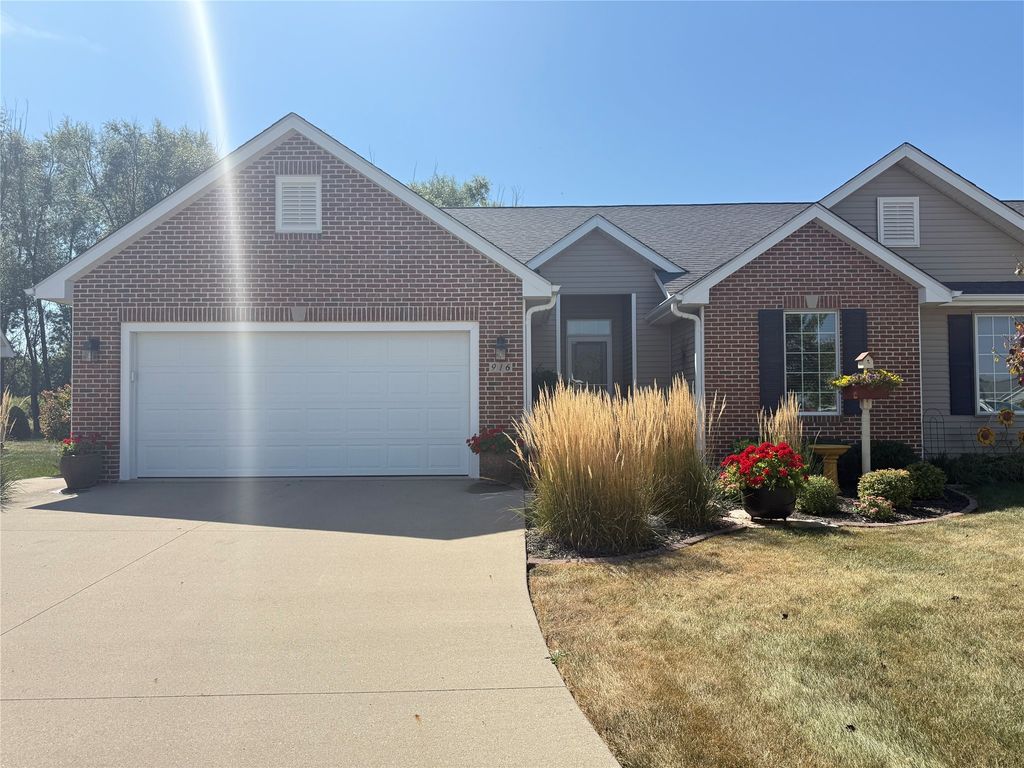 916 W Filmore Street, Winterset, IA 50273