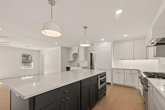 9242 Autauga Street, Houston, TX 77080