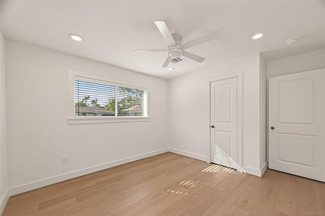 9242 Autauga Street, Houston, TX 77080