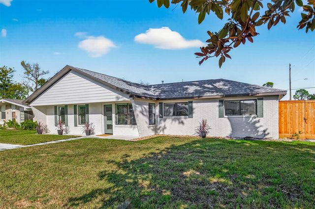 9242 Autauga Street, Houston, TX 77080