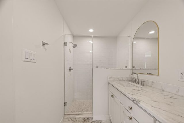 9242 Autauga Street, Houston, TX 77080