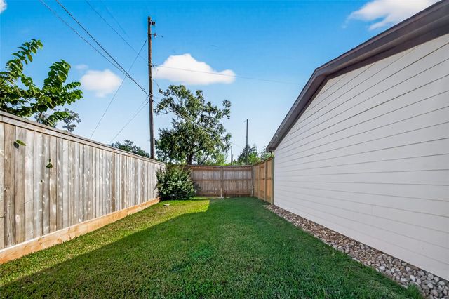 9242 Autauga Street, Houston, TX 77080