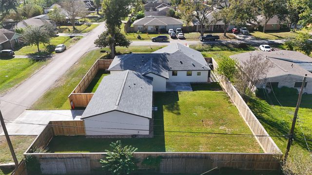 9242 Autauga Street, Houston, TX 77080