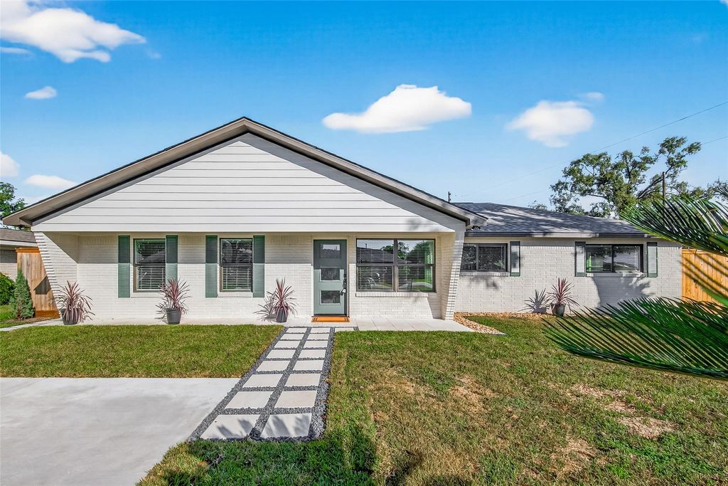 9242 Autauga Street, Houston, TX 77080