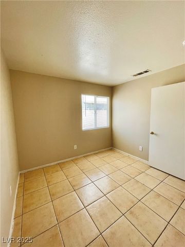 3671 Steinbeck Drive, Las Vegas, NV 89115