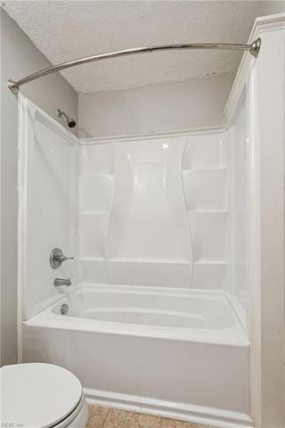 9830 Bacons Fort RD, Gloucester, VA 23061