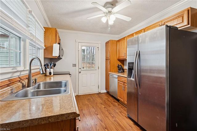 9830 Bacons Fort RD, Gloucester, VA 23061