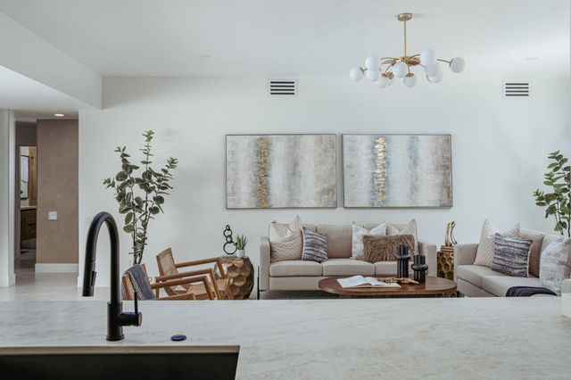 83 Westlake Circle, Palm Springs, CA 92264