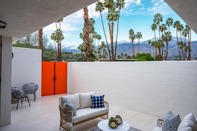 83 Westlake Circle, Palm Springs, CA 92264