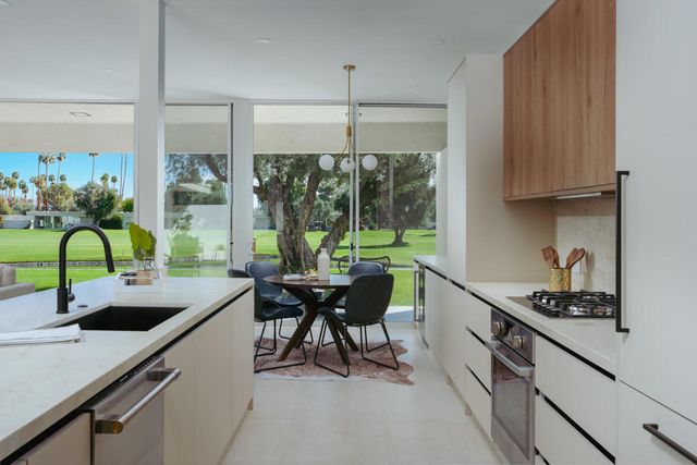 83 Westlake Circle, Palm Springs, CA 92264