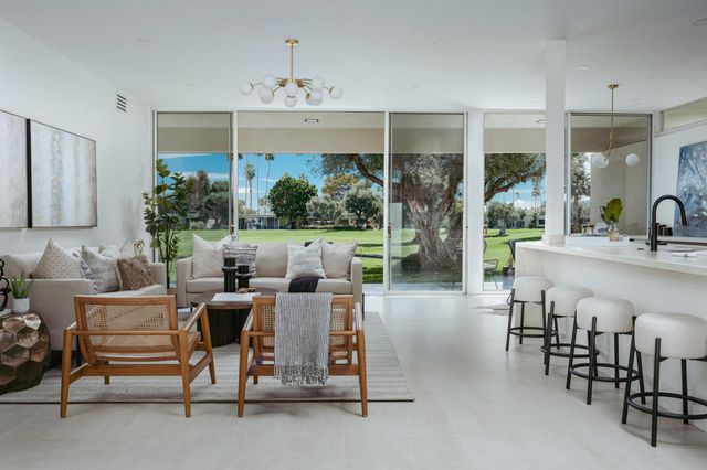 83 Westlake Circle, Palm Springs, CA 92264