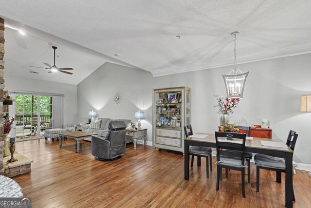 112 Gleneagle Court 303, Clayton, GA 30525
