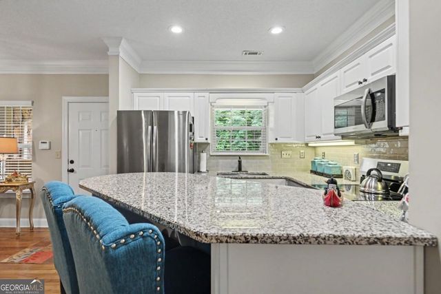 112 Gleneagle Court 303, Clayton, GA 30525
