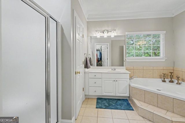 112 Gleneagle Court 303, Clayton, GA 30525
