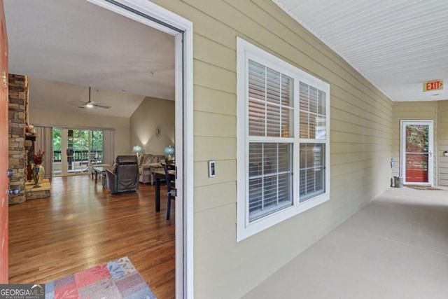 112 Gleneagle Court 303, Clayton, GA 30525