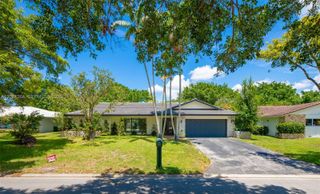 9939 NW 19th St, Coral Springs, FL 33071