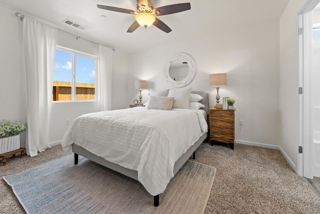 30594 Marigold Road, Visalia, CA 93291