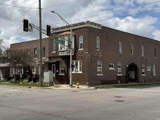 701 W Beardsley Avenue, Elkhart, IN 46514