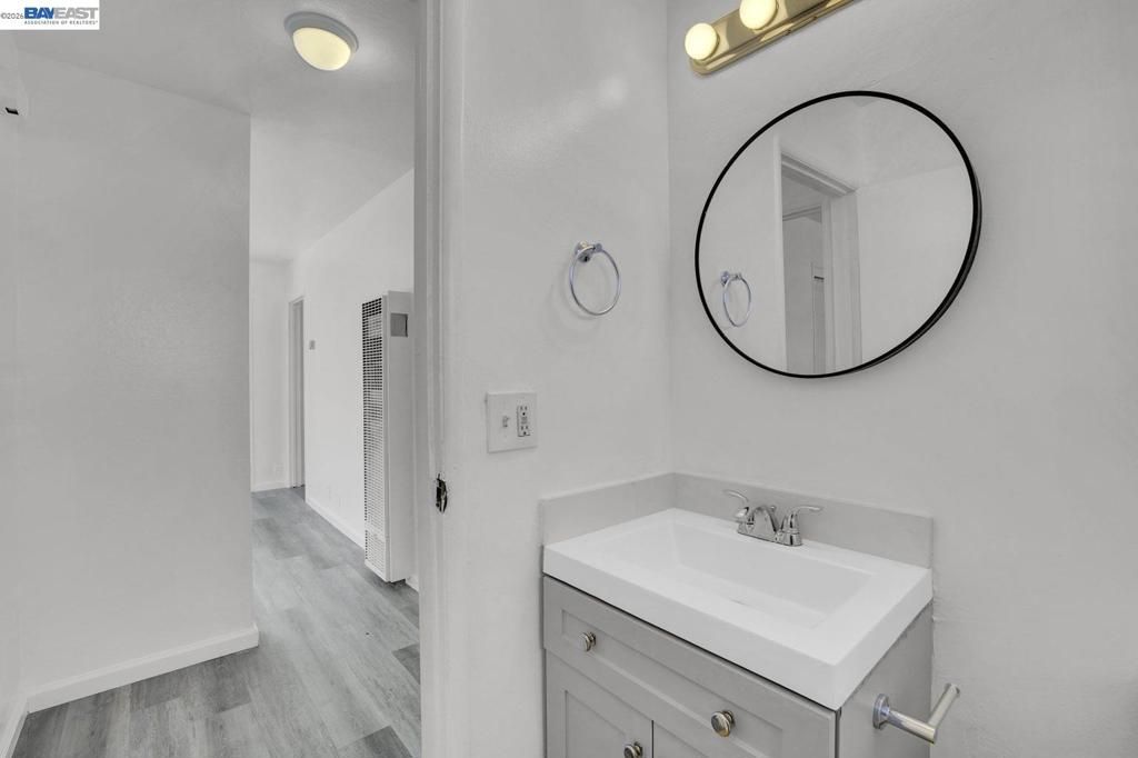 Image 20 of property listing at 8811 A Street, Oakland, CA 94621