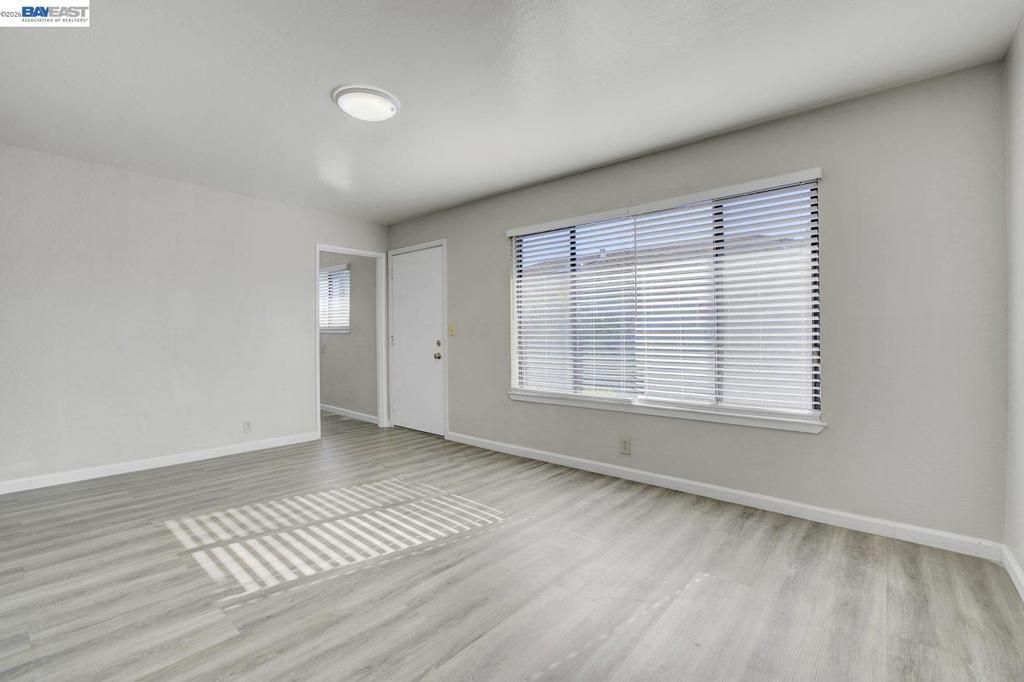 Image 4 of property listing at 8811 A Street, Oakland, CA 94621