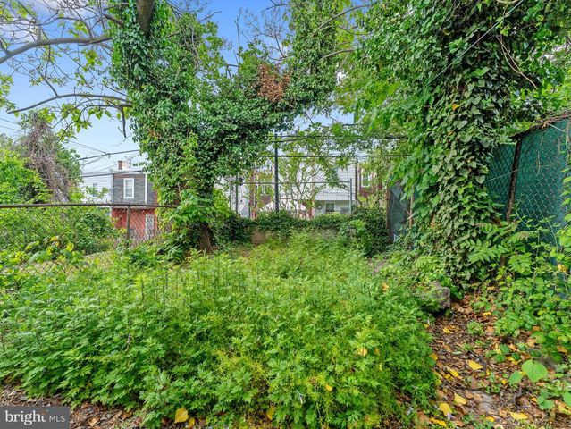 6625 LANSDOWNE AVE, Philadelphia, PA 19151